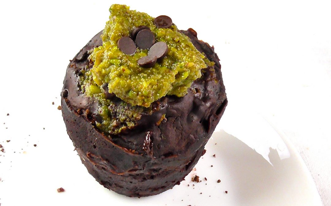 Mugcake con cuore di pistacchio